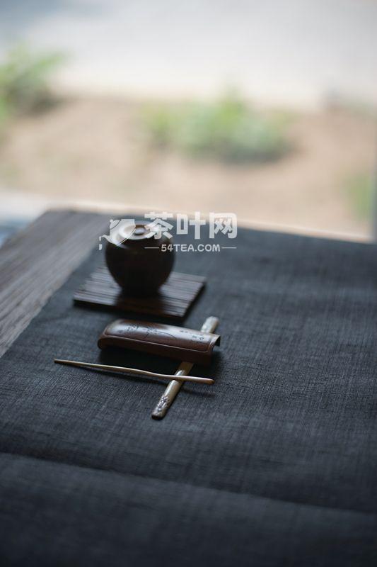 Guan Xiu “gift Lingwu Mountain Road Run Zen master courtyard” cooking tea tasting tea poem – Tea.com