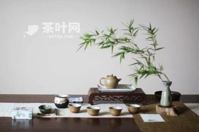 茶席布置中的主要茶具和茶器