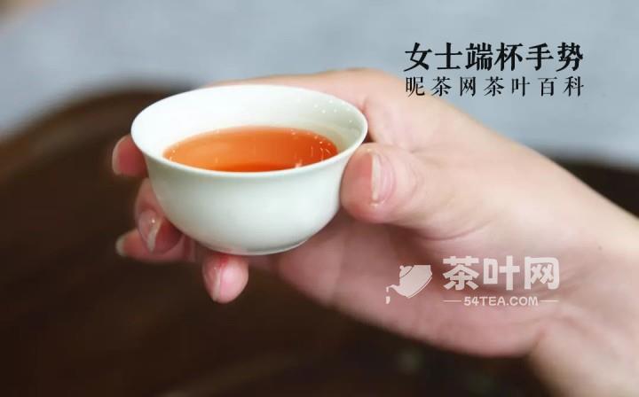 女士喝茶端茶杯的手势，女士喝茶手势